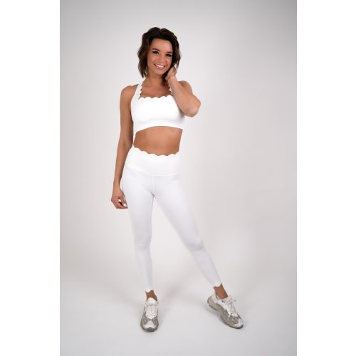 Velvet White Set – Hullámzó szélek és a letisztult elegancia találkozása